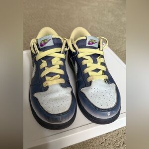 Nike Kids Blue and  Yellow Sneakers Wz 3